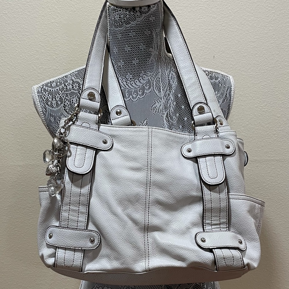 Tignanello 100% Leather Purse. Excellent condition.